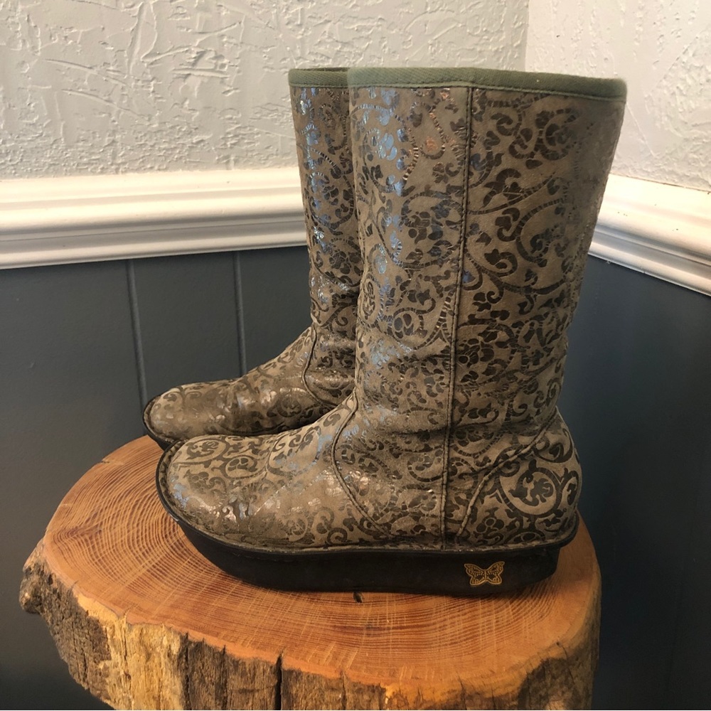 Alegria Gray Patterned Winter Boots